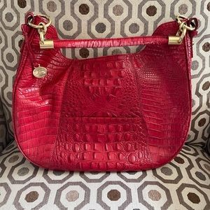 Pre-owned Brahmin. Wear on bottom/shoulder strap. Otherwise great condition.